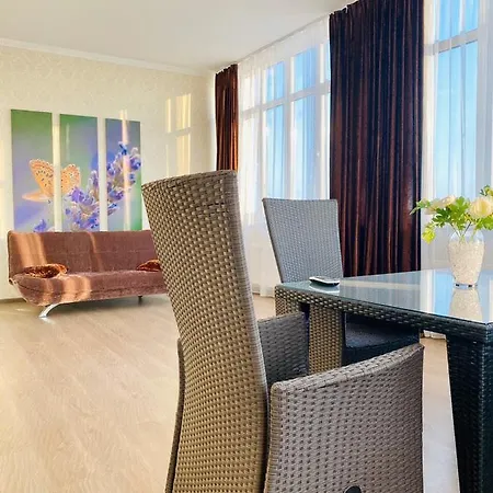 Arkpalmira Hotel