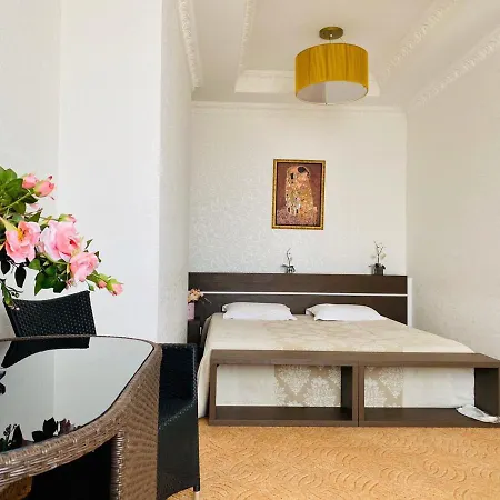 Arkpalmira Hotel