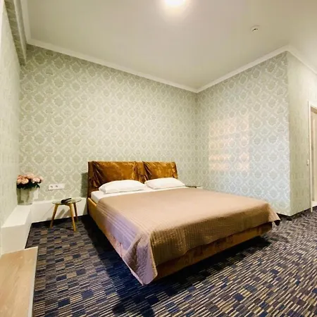 Arkpalmira Hotell 2*