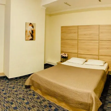 Arkpalmira Hotell 2*