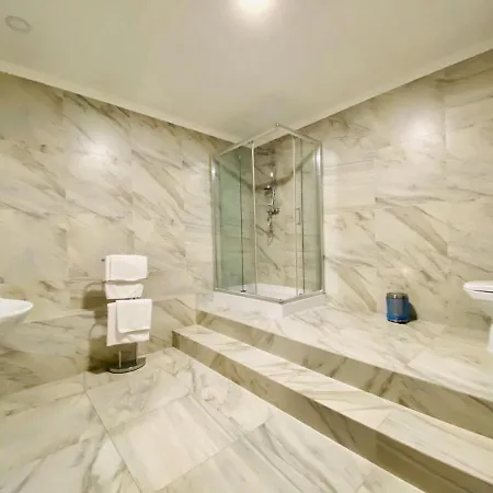 Hotell Arkpalmira 2*