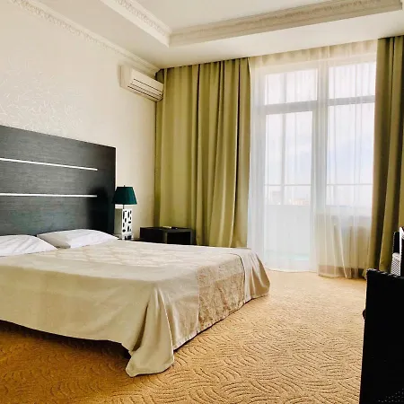 Arkpalmira Hotell Odessa